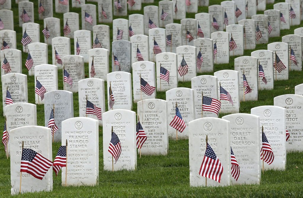 Guard reminds visitors of proper etiquette at Arlington Cemetery