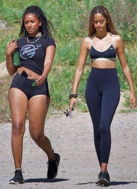 Sasha and Malia Obama, the first daughters of the president, were seen at Drake’s after-party.